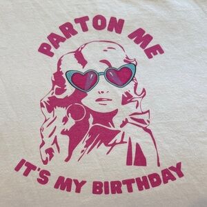 Dolly Parton Girl’s Birthday Graphic Tee Youth Medium